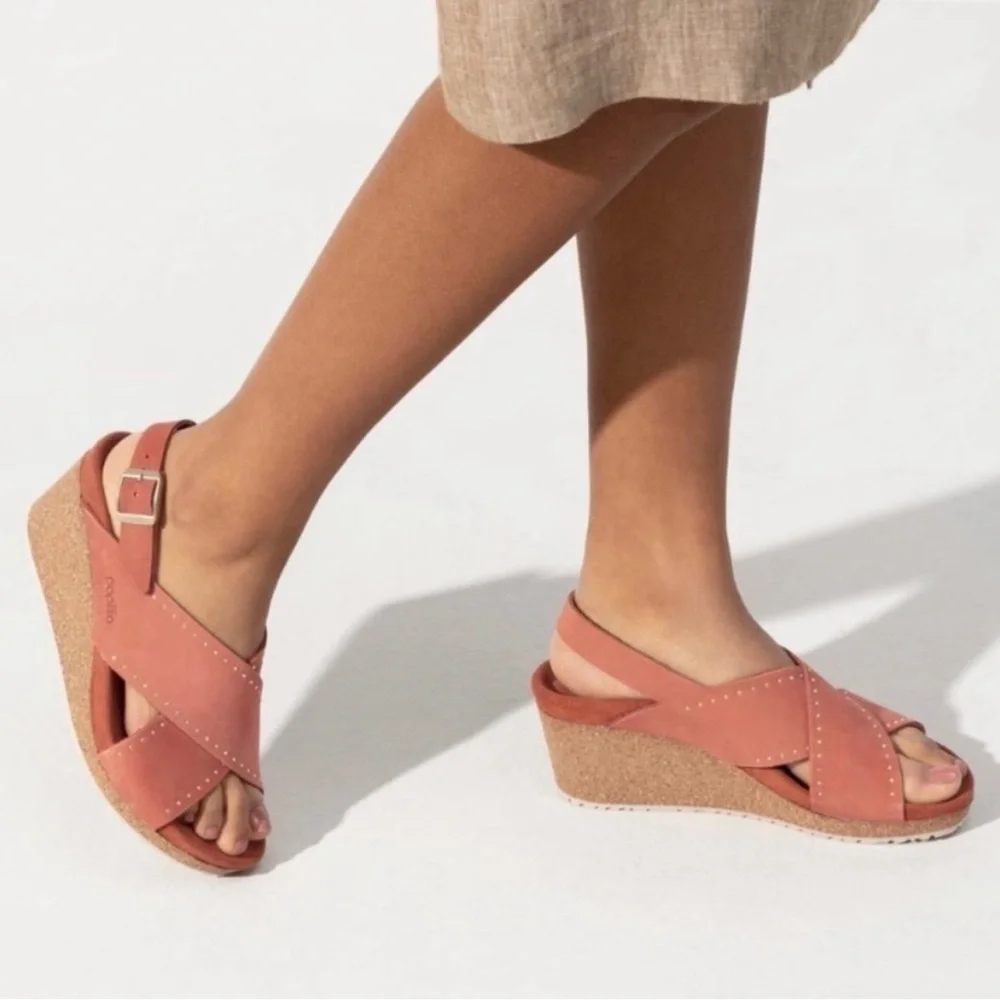Birkenstock Papillio Samira Rivets Sandal Size 38 / US 7 Wedge Heel Earth Red
